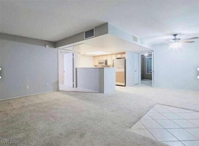 Primary Photo - 8070 W Russell Rd