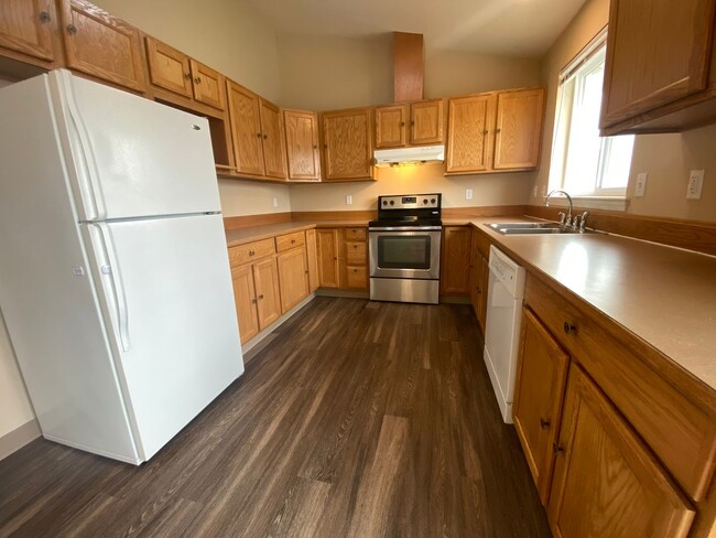 Building Photo - 3 Bedroom 2 Bathroom Home for Rent!