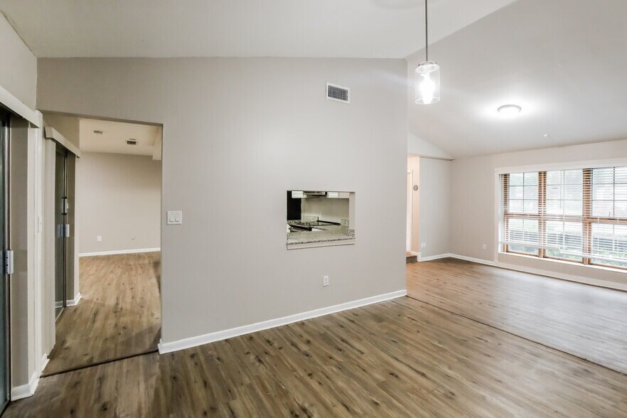 Building Photo - 3701 NW 7th Ct