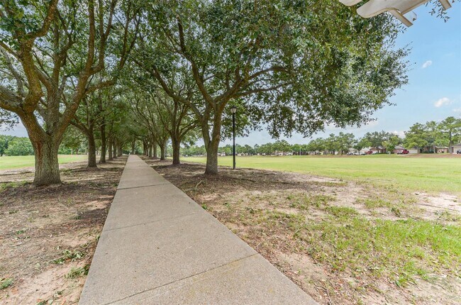 Building Photo - 15019 Trumpet Vine Ln