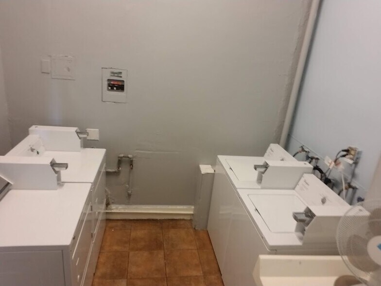 Building Photo - 524 Dr MLK Jr St S