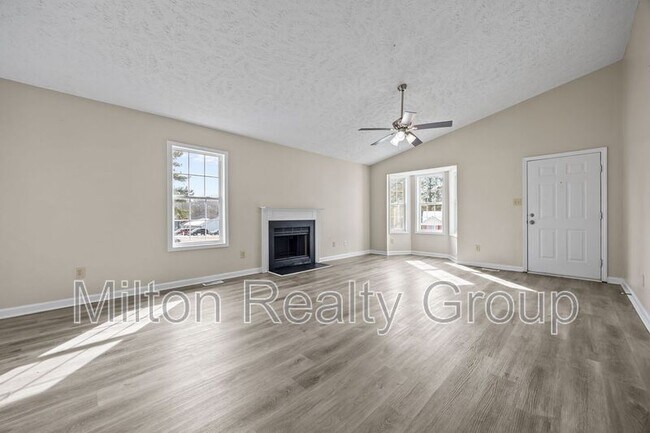 Building Photo - 1421 Matilda Ct