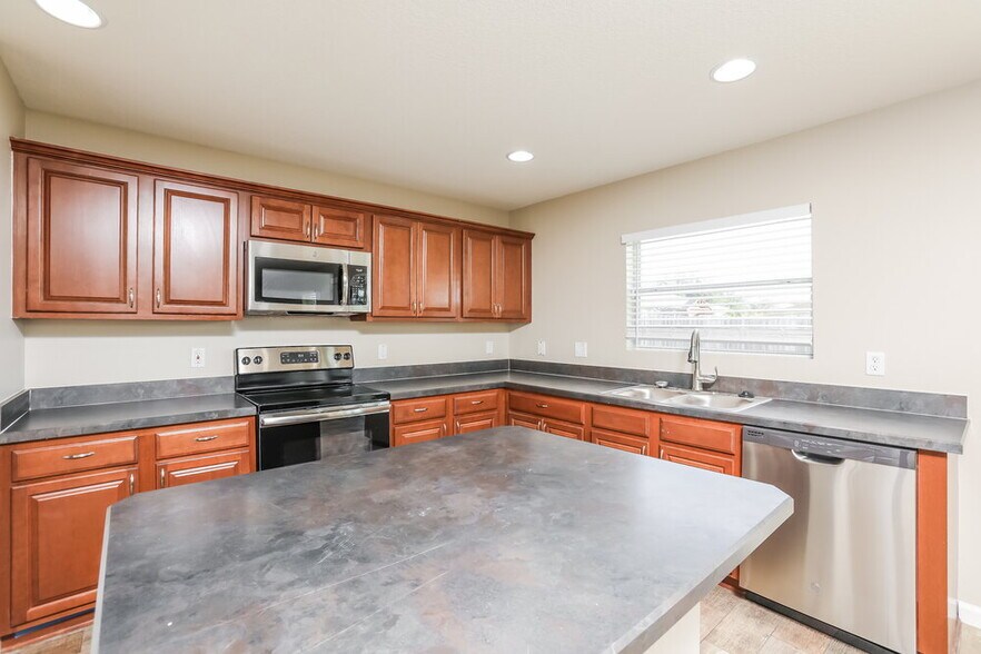 Building Photo - 2387 Yellow Grass Ct