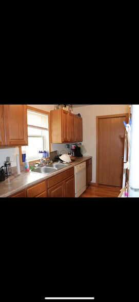 Building Photo - 2110 Tremont St