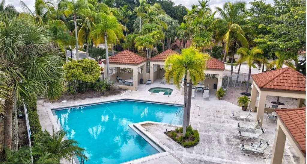 Building Photo - 992 NW 93rd Ave