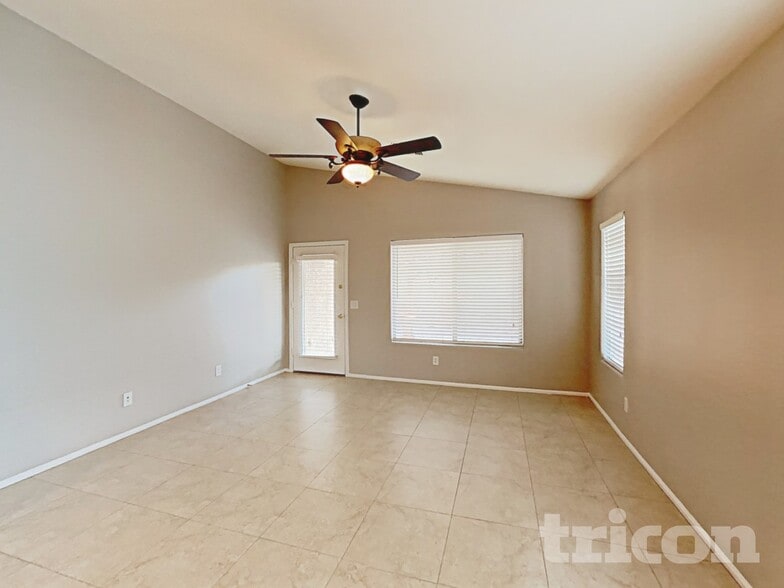 Building Photo - 41265 W Walker Wy