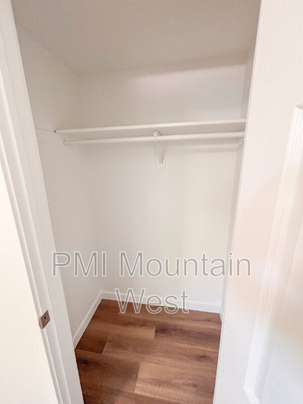 Building Photo - 1356 S 1000 W