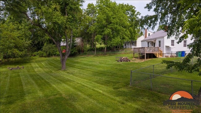 Building Photo - Cozy Single-Family Home in Christiansburg