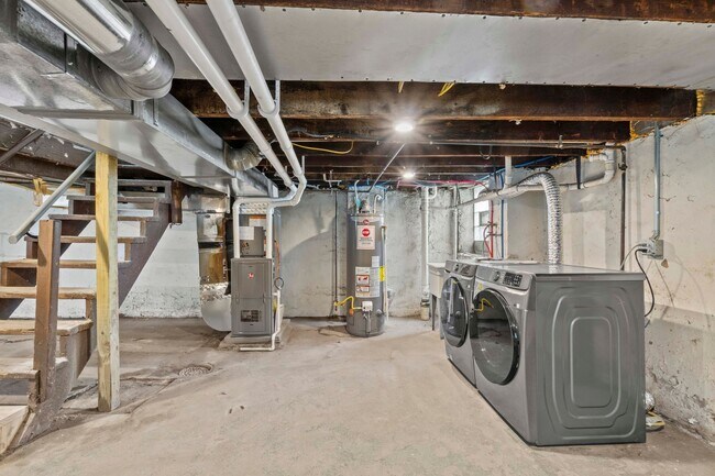 Building Photo - 5708-5710 Weldin