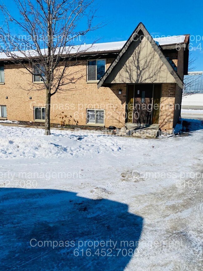 Primary Photo - 1720 Porter St SW