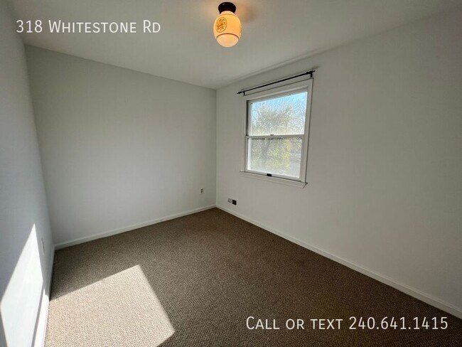 Building Photo - 318 Whitestone Rd