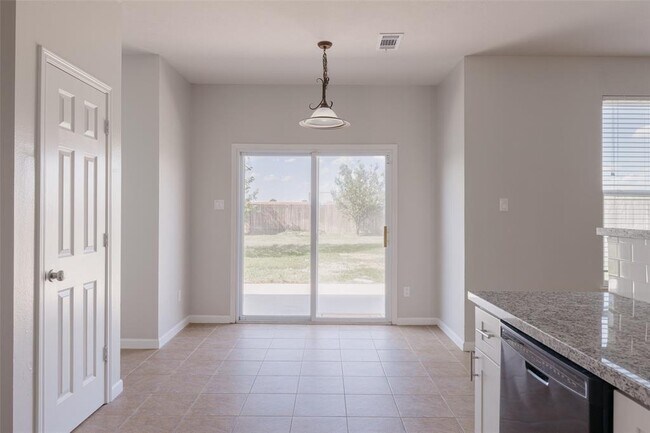 Building Photo - 16530 Cypress Bridge Dr