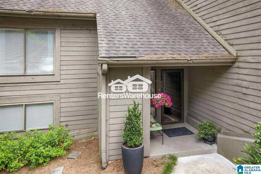 Primary Photo - 313 Heath Dr