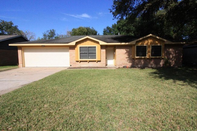 Building Photo - 5830 Effingham Dr