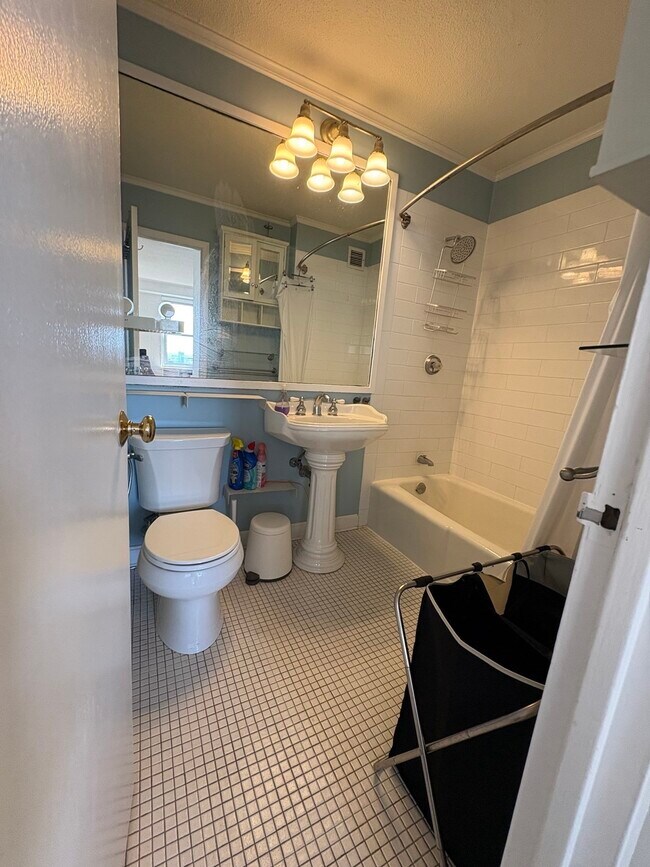 Building Photo - 151 Tremont St