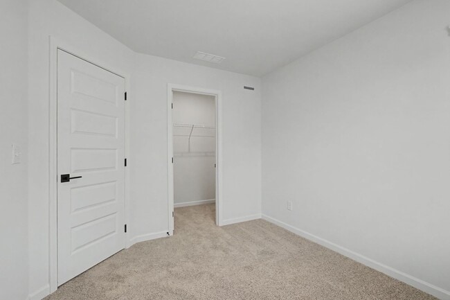 Building Photo - Brand new Hermitage townhome, end unit with garage, 3 bedroom 2.5 baths, community pool