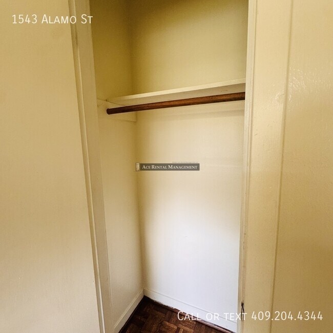 Building Photo - 1543 Alamo Creek