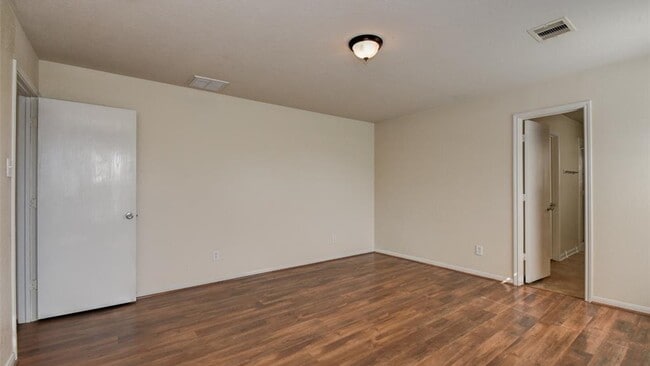 Building Photo - 18742 Westgate Park Dr