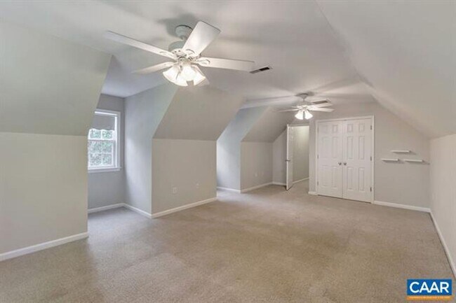 Building Photo - 991 Carodon Dr