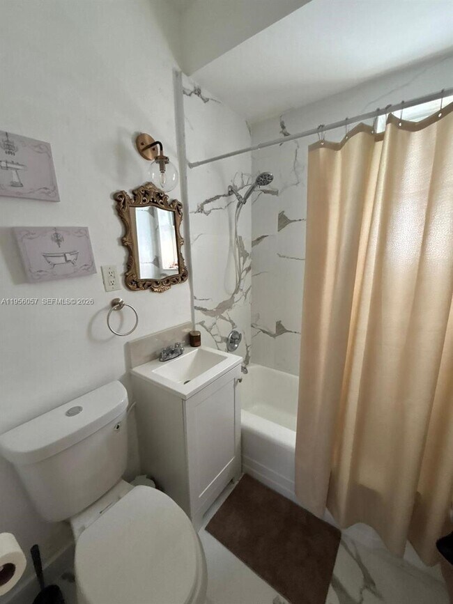 Building Photo - 825 Jefferson Ave