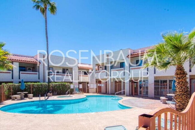 Building Photo - Gorgeous 1-bed, 1-bath apartment nestled w...