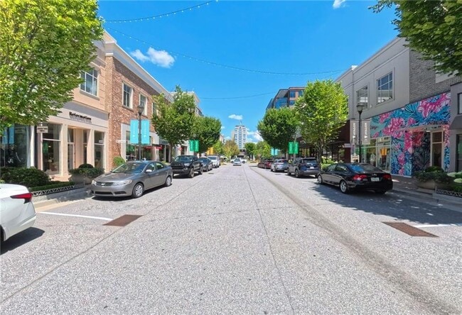 Building Photo - 120 Grand Cres