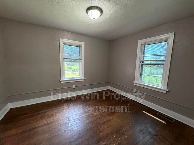 Building Photo - 8530 Lowell St