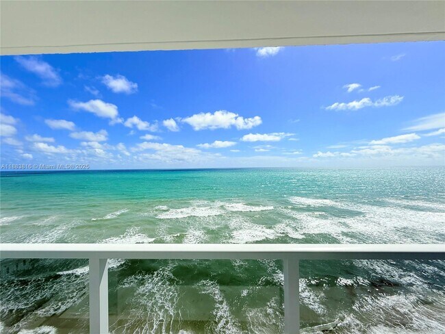 Building Photo - 2751 S Ocean Dr