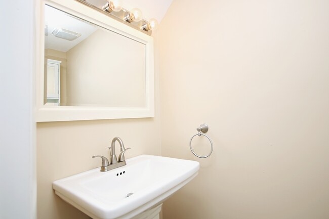 Building Photo - Student-Friendly Fry's Spring Duplex Near UVA