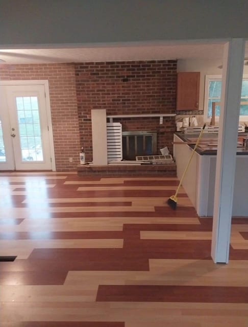 Building Photo - 1582 Main St