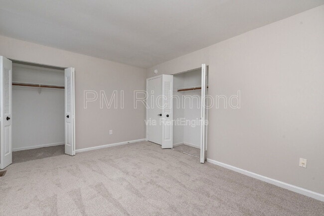 Building Photo - 1617 Congressional Ct