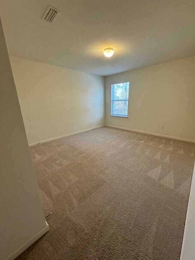 Building Photo - Introducing Your Dream Home: A Spacious 3 Bedroom, 2.5 Bathroom Townhome for Rent