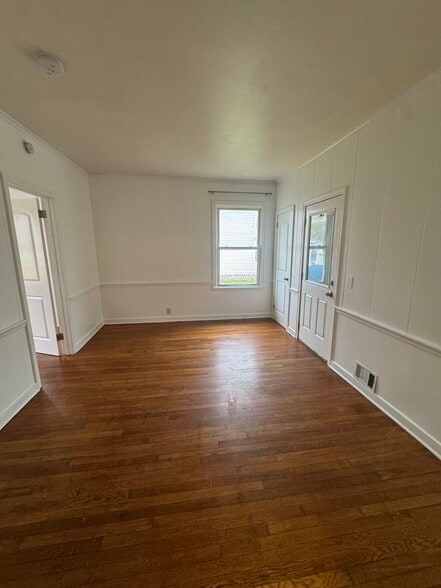 Building Photo - 99 Lansing St