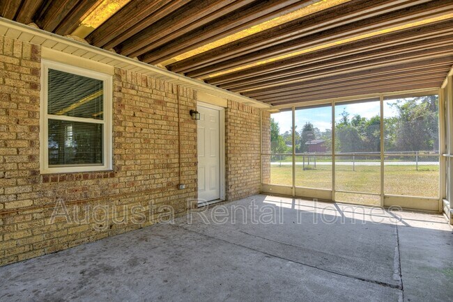 Building Photo - 3321 Jonathan Cir