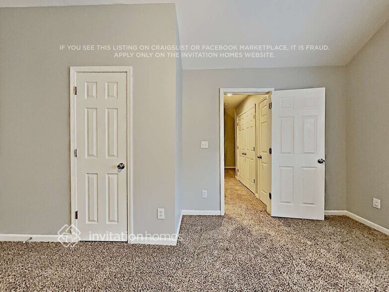 Building Photo - 1470 Mitchell Glen St