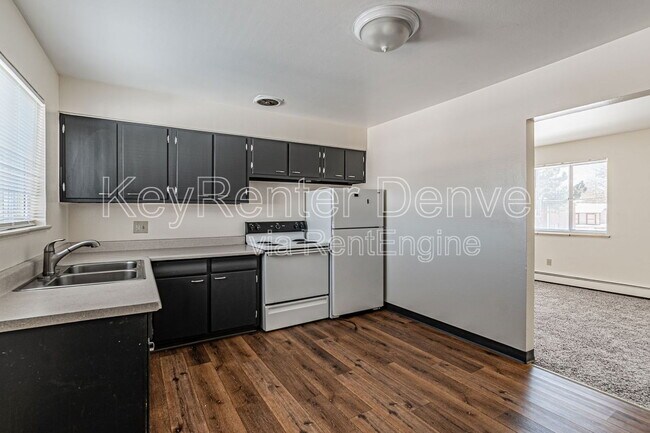 Building Photo - 4588 Everett St