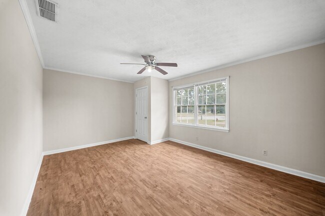 Building Photo - 119 Terrell Dr