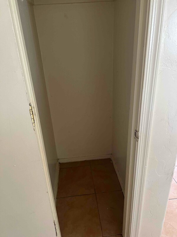 Building Photo - 3430 N Fontana Ave