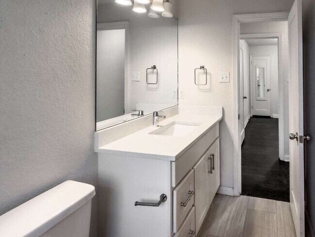 Building Photo - "Spacious 5-Bedroom Gem on Locust Street – 2,053 Sq. Ft. of Comfort in Denver's Heart!"