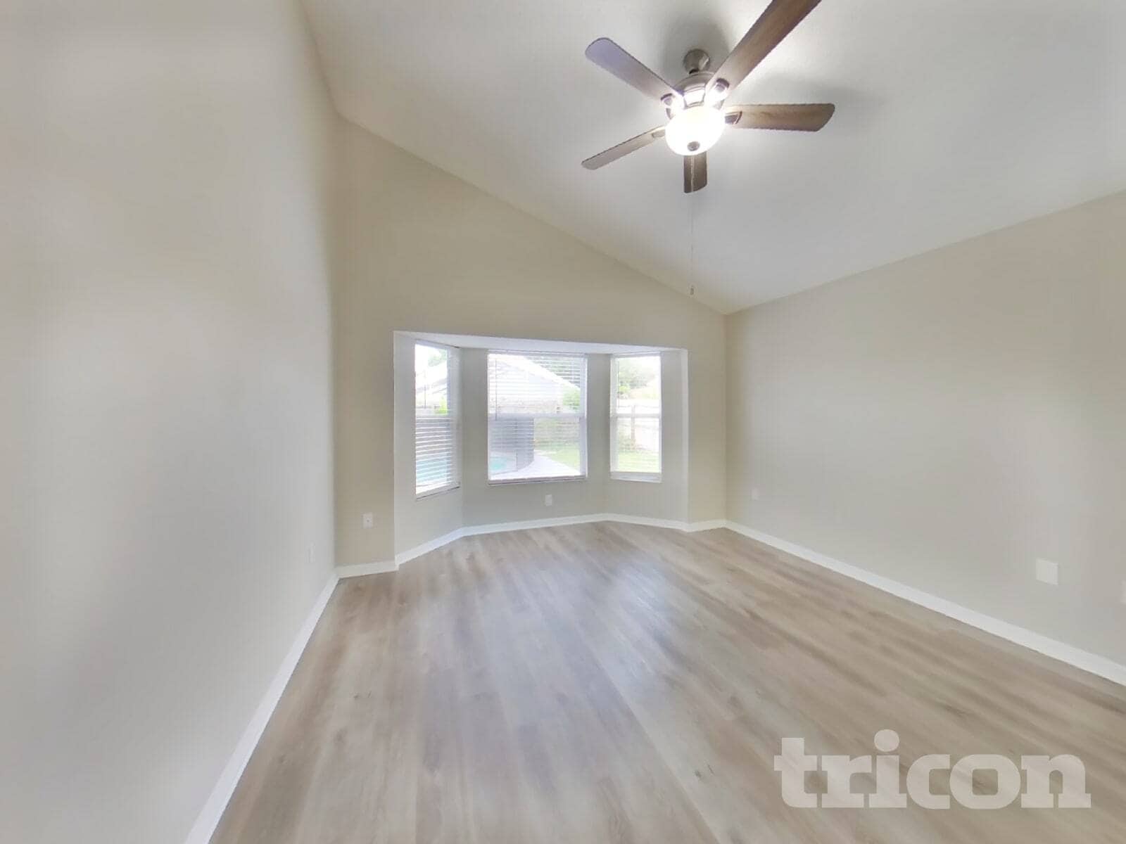 Building Photo - 8931 Southbay Dr