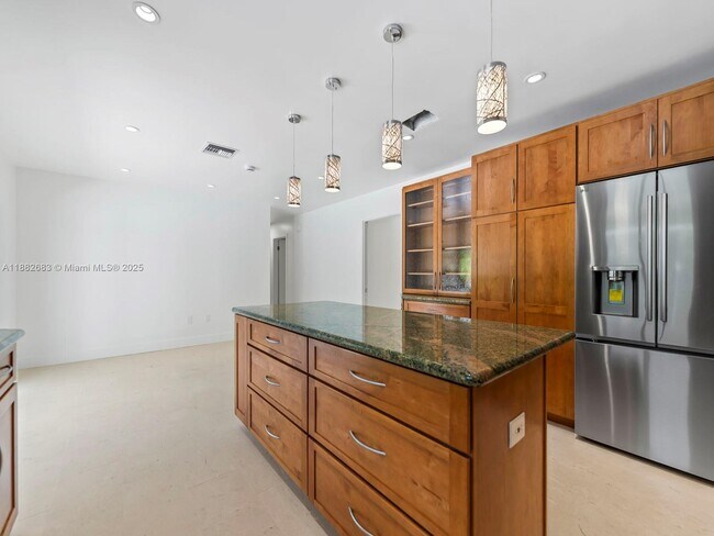 Building Photo - 17721 SW 84th Ct