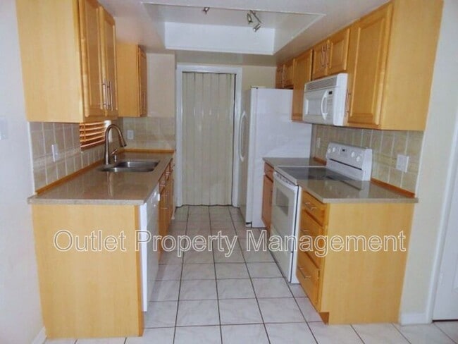 Building Photo - 11316 Zodiac Dr