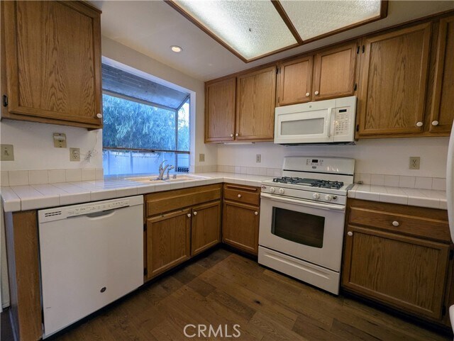 Building Photo - 1468 Cresthaven Pl