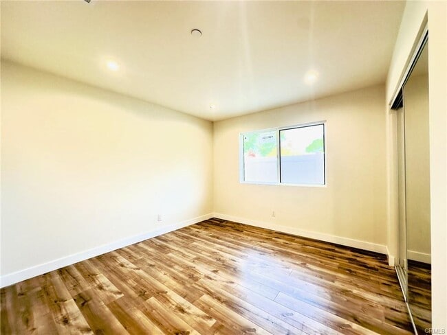 Building Photo - 15952 Cohasset St