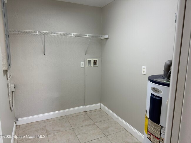 Building Photo - 4303 Yorkshire Dr