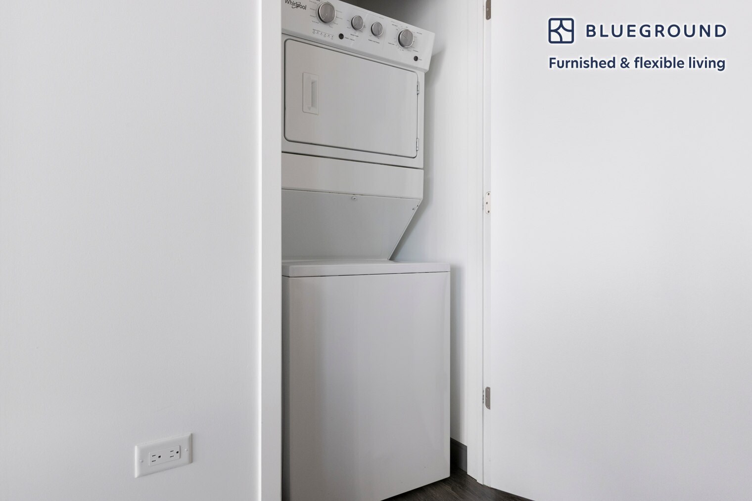 Building Photo - 60 E Randolph St