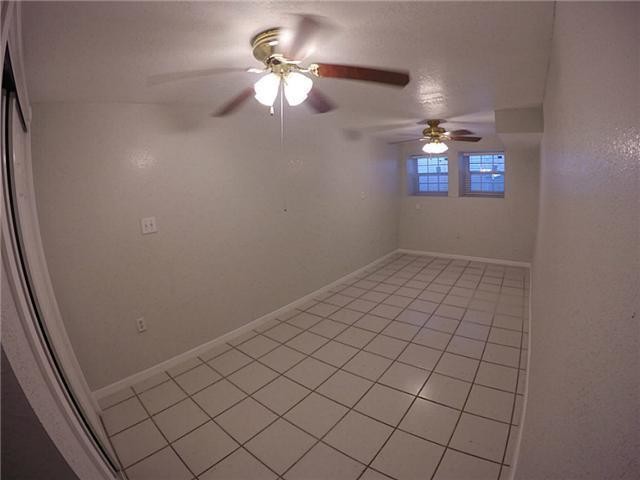 Building Photo - 8903 Old County Dr