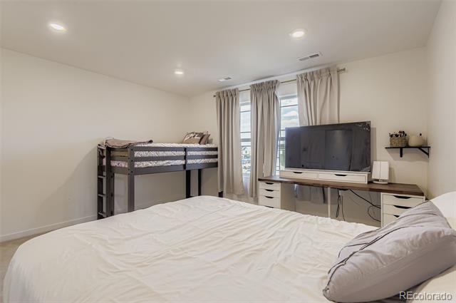 Building Photo - 625 Aspen Ave