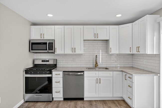 Building Photo - Be the First to live in this Brand New 3BR Ranch with Central Air