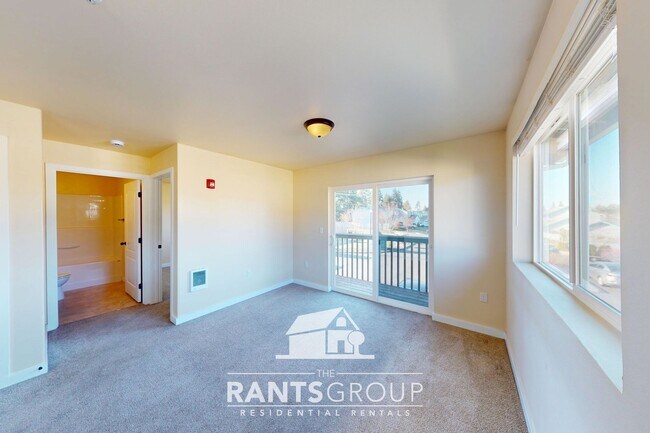 Building Photo - New Paint Throughout! Call today to schedule a tour!